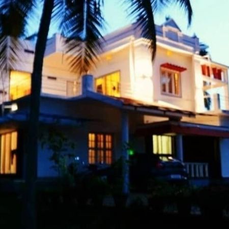 The Big Pineapple Estate Villa Udupi Luaran gambar